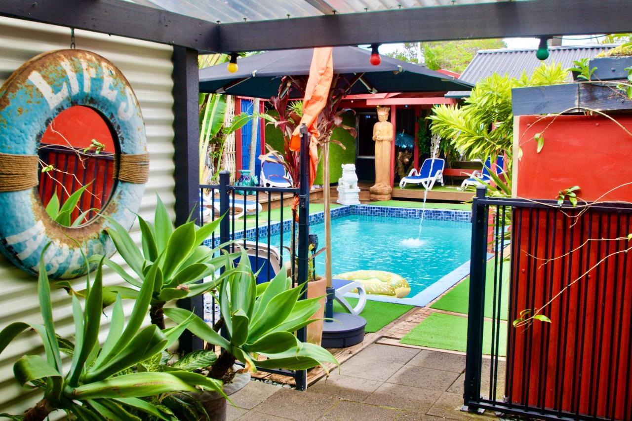 Hideaway Noosa Men Only Beach Resort Перегиан-Бич Экстерьер фото