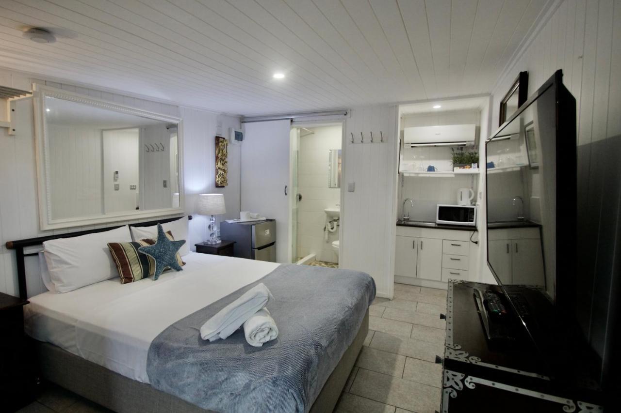 Hideaway Noosa Men Only Beach Resort Перегиан-Бич Экстерьер фото
