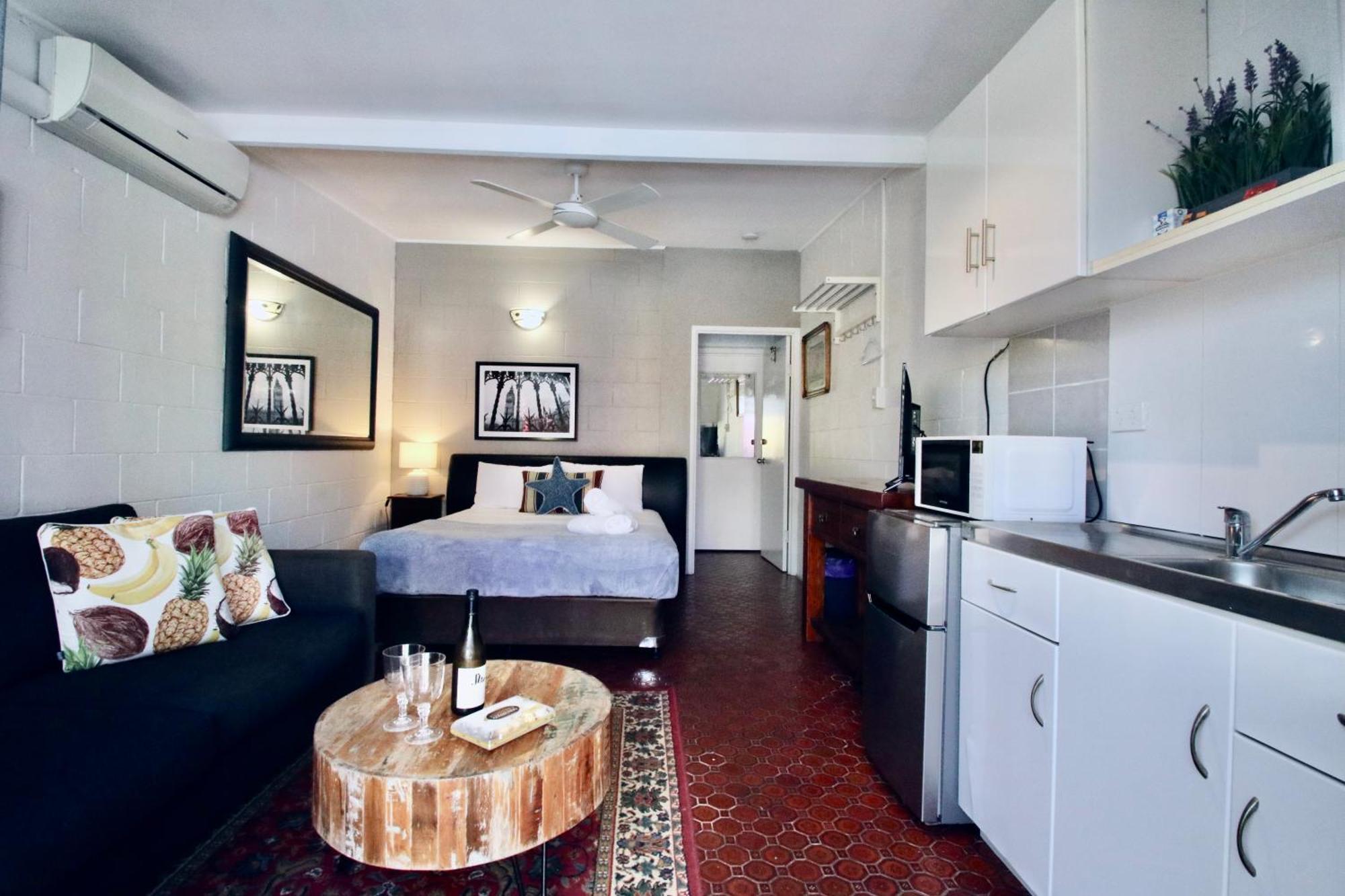 Hideaway Noosa Men Only Beach Resort Перегиан-Бич Экстерьер фото